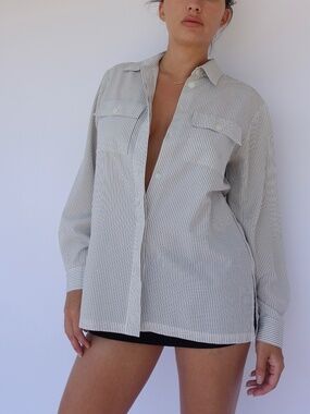 Vintage white and black pinstripe long sleeve button up shirt